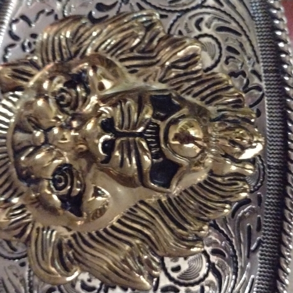 Gold-Plated Lionheart Belt Buckle - Picture 2 of 4